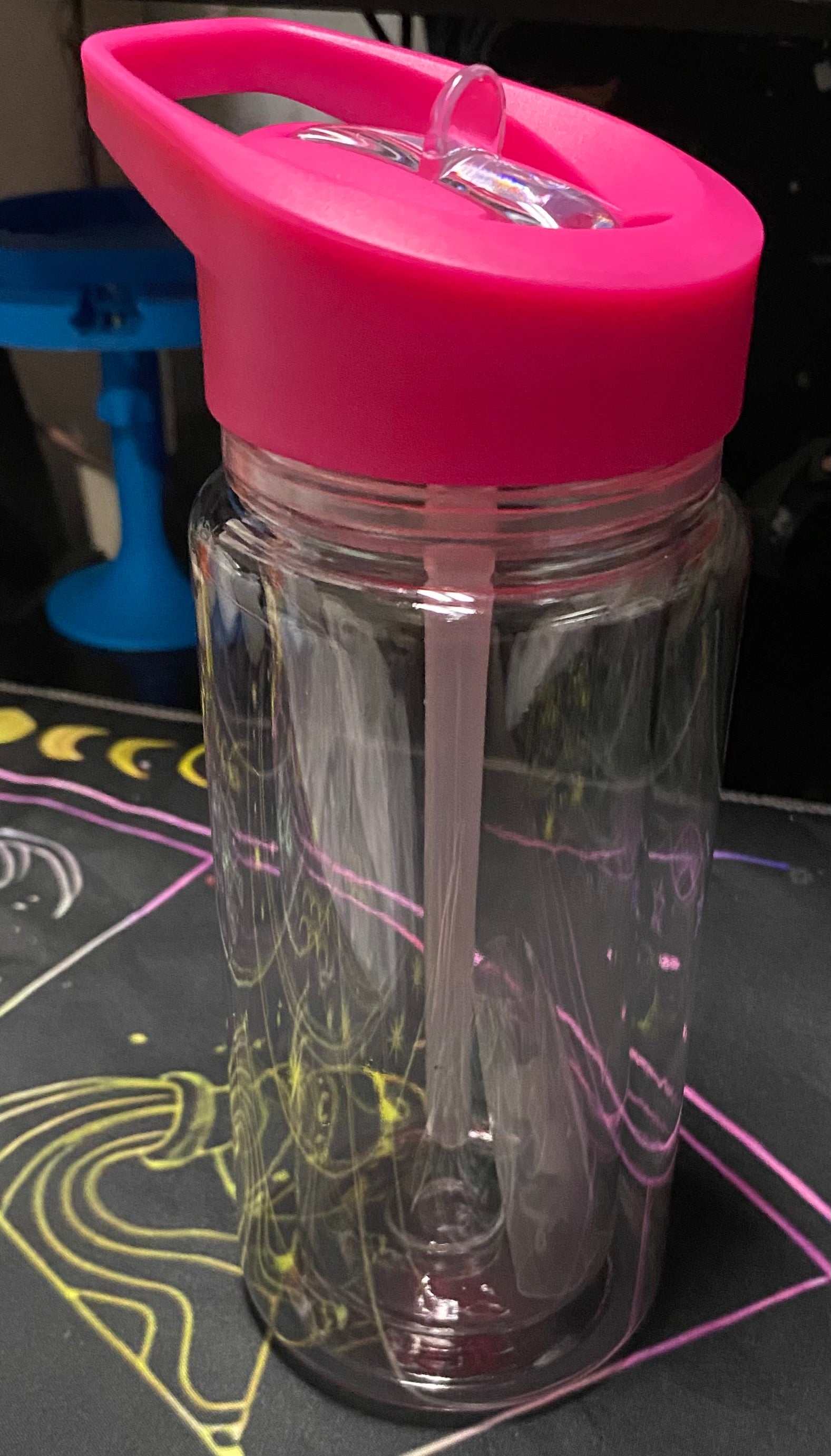 Clear tumbler with Dark pink lid